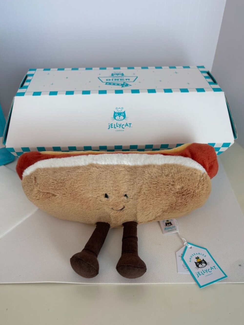 NWT Jellycat Diner FAO Schwarz exclusive Hot Dog Jellycat w/tote, pin, stickers